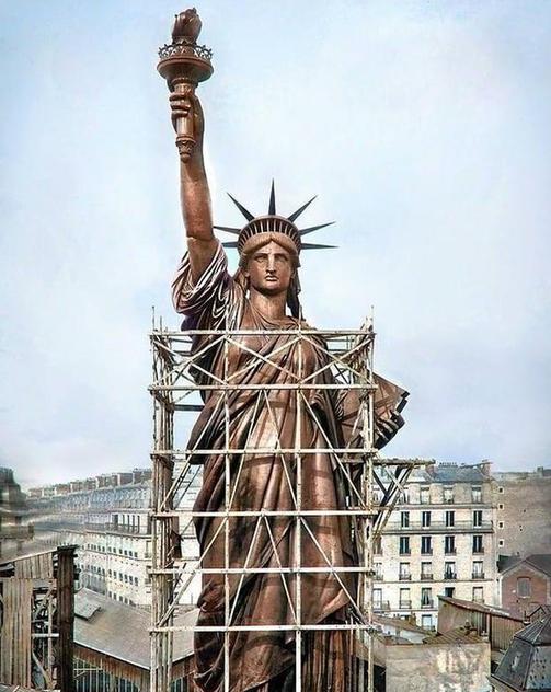 The Statue of Liberty in its original copper-Stumbit Important Infos